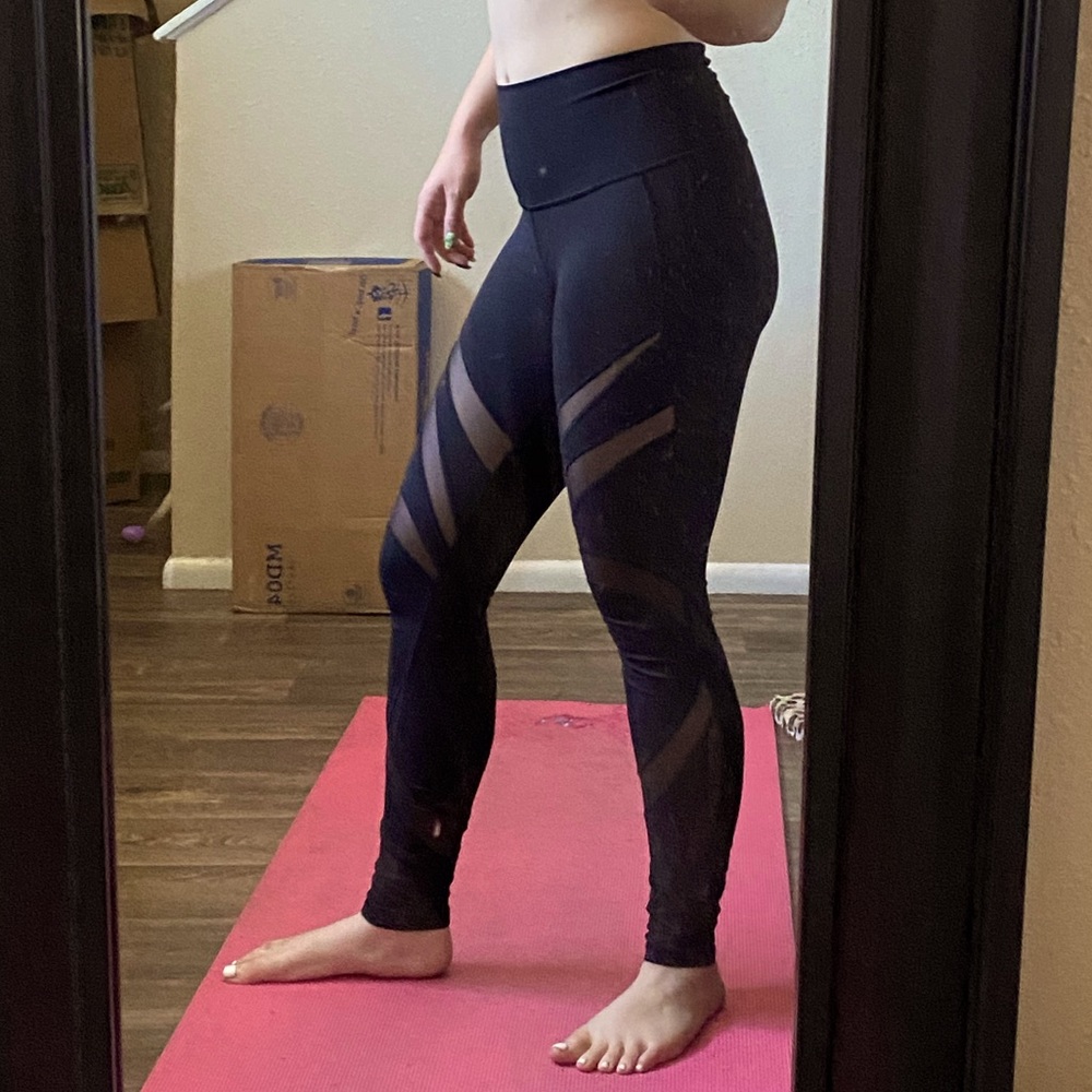 ✨Sold✨ Lululemon High-Waisted Mesh Leggings